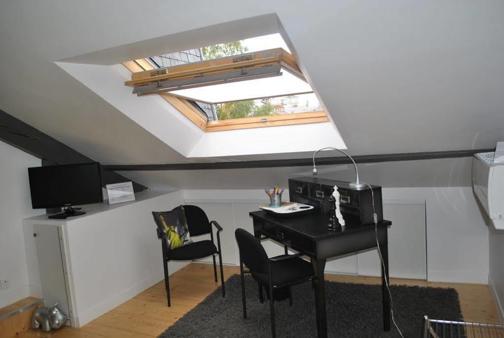 Chambre D'Hotes Le Cadran Des Chauvelles Nevers Exterior photo