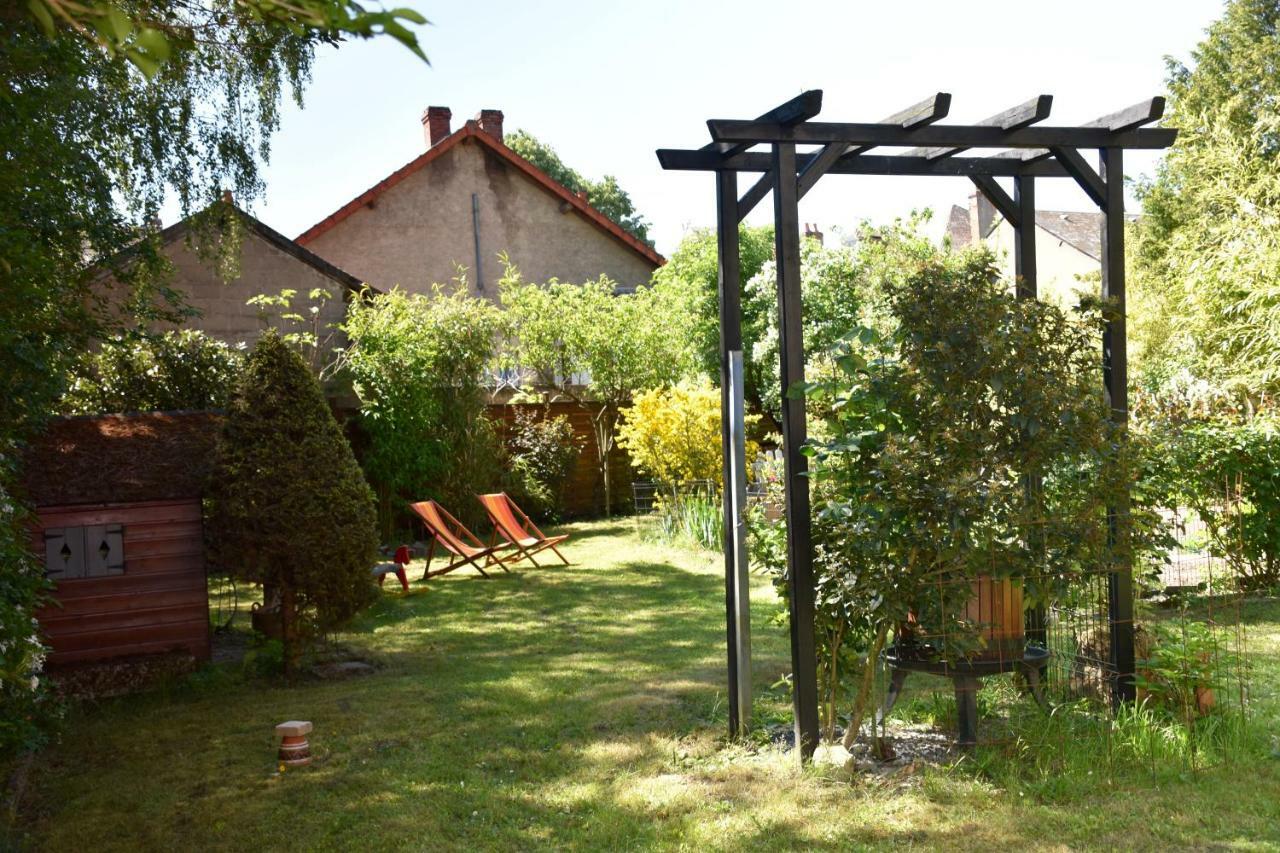 Chambre D'Hotes Le Cadran Des Chauvelles Nevers Exterior photo